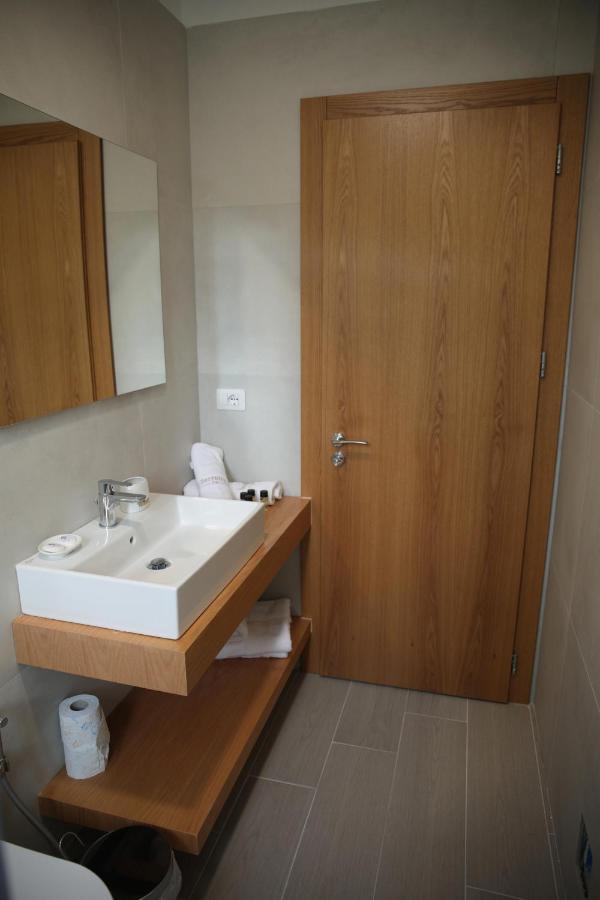 Serenity In Hotel Lezhe Exterior photo