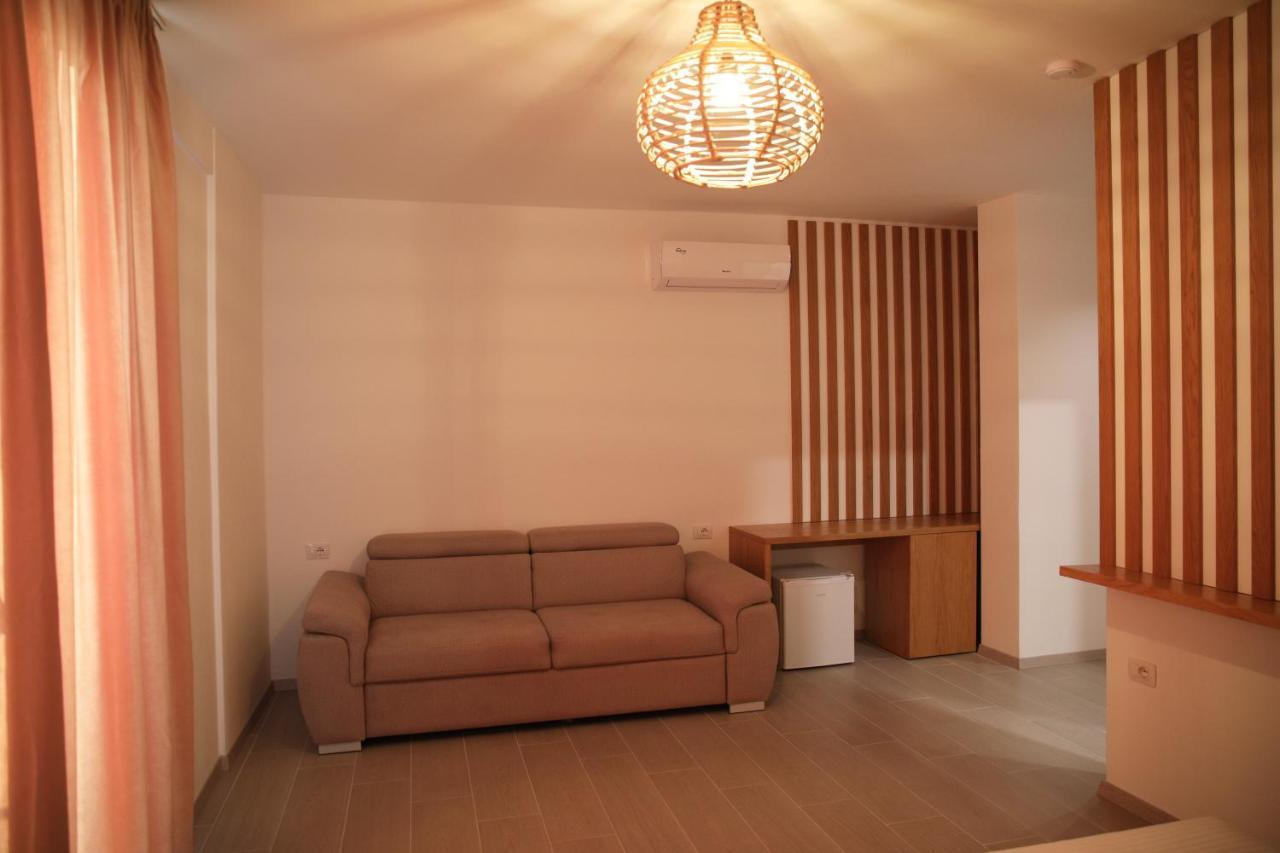 Serenity In Hotel Lezhe Exterior photo
